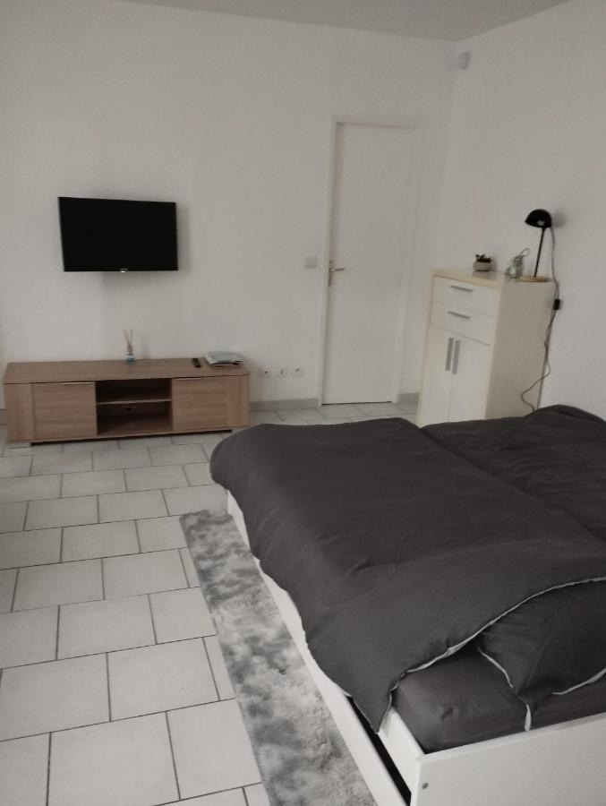 Charmant Studio Canape Lit Netflix Prime Video Dazn Wifi Le Havre Exterior photo