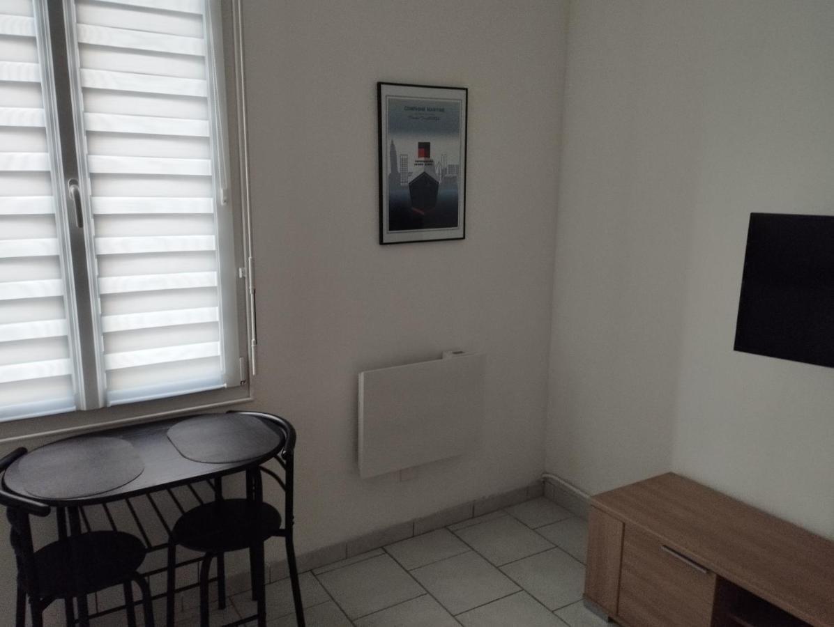 Charmant Studio Canape Lit Netflix Prime Video Dazn Wifi Le Havre Exterior photo