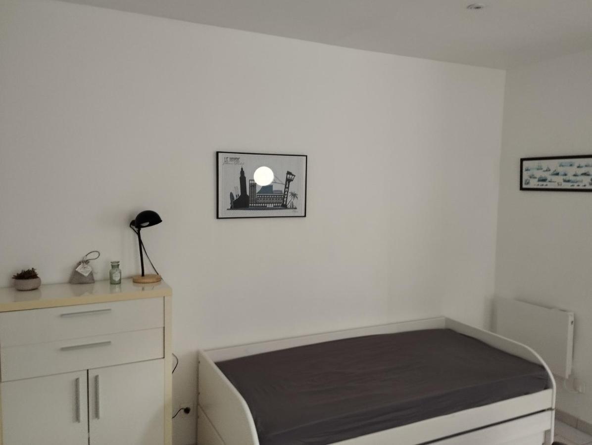 Charmant Studio Canape Lit Netflix Prime Video Dazn Wifi Le Havre Exterior photo